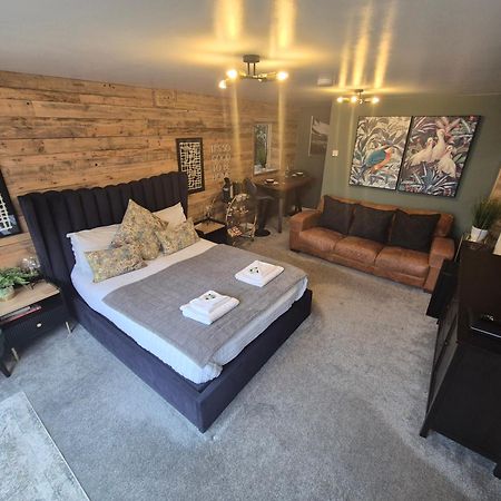 Boutique Shrewsbury Suites Eksteriør billede