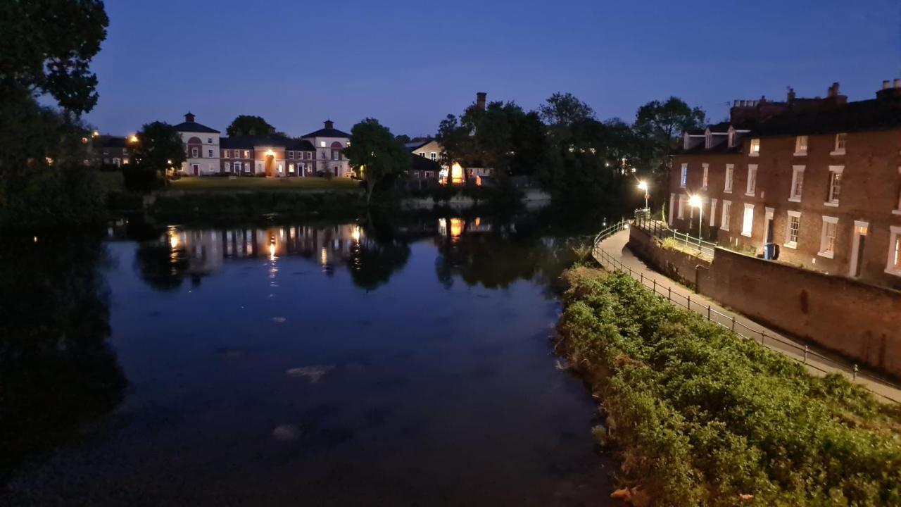 Boutique Shrewsbury Suites Eksteriør billede