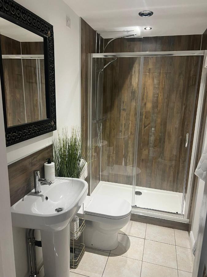 Boutique Shrewsbury Suites Eksteriør billede