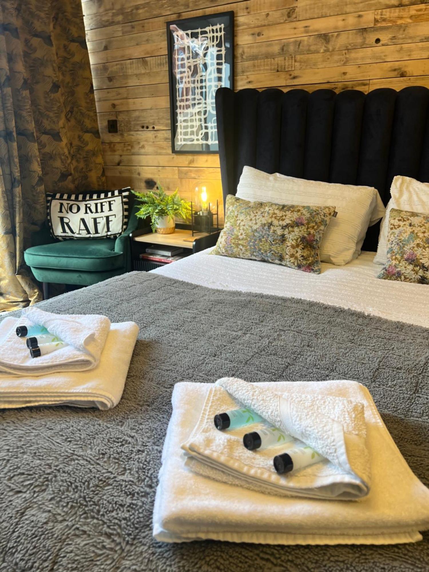 Boutique Shrewsbury Suites Eksteriør billede