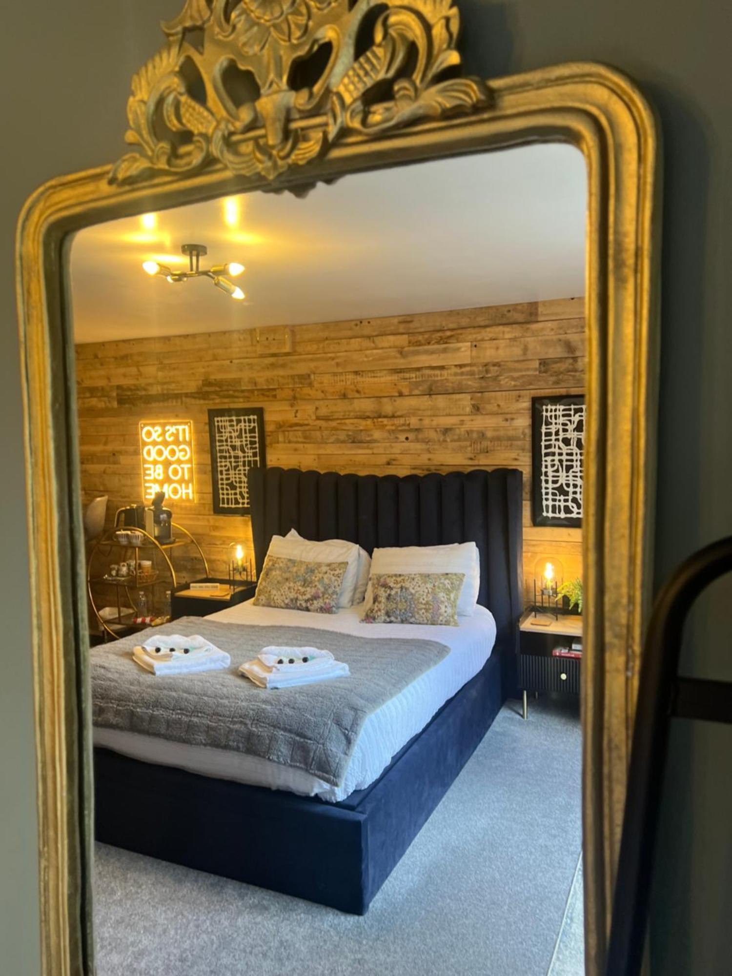 Boutique Shrewsbury Suites Eksteriør billede